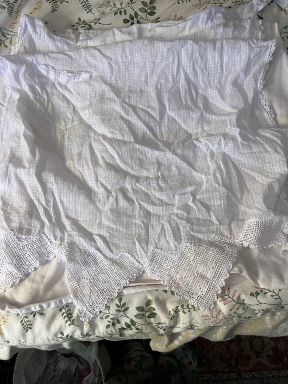 White Lace-Trim Cotton Vintage Apron